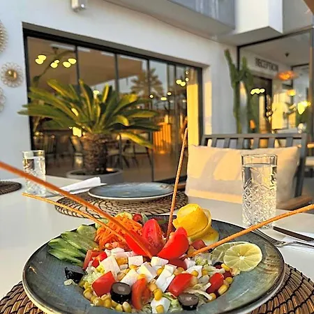 The Rest Port Argento Hotell
