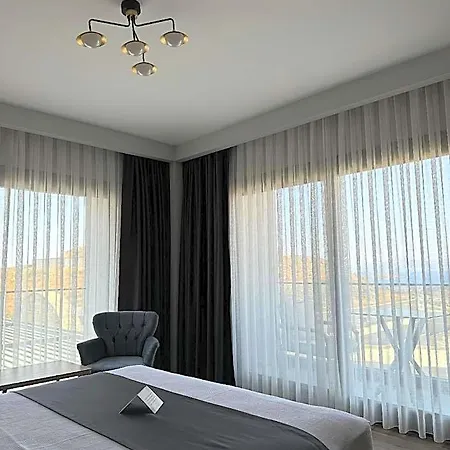 The Rest Port Argento Hotell 4*