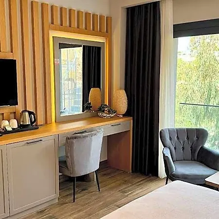 Hotel The Rest Port Argento 4*